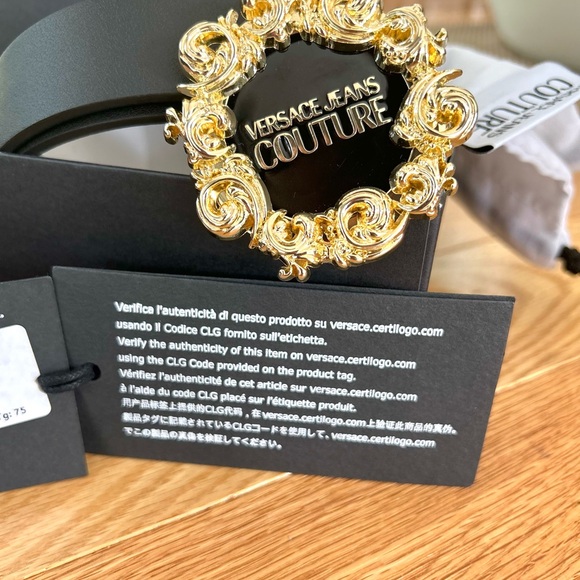 NWT Versace Belt in Black Gold Size 75-90 - Picture 8 of 16